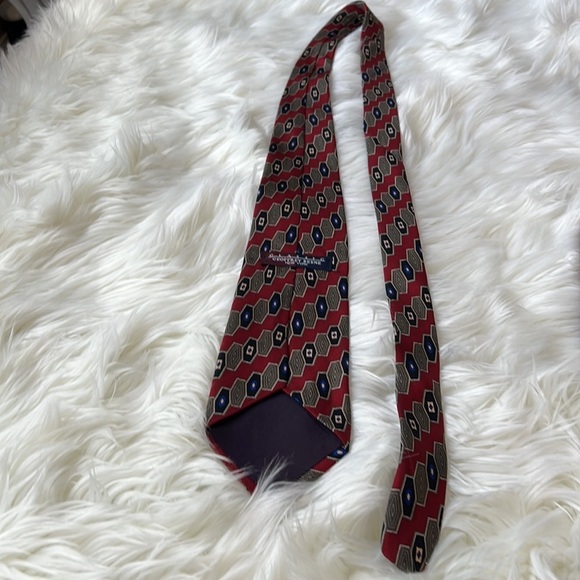 Classic Geoffrey Beene New York 100%silk - Picture 3 of 3